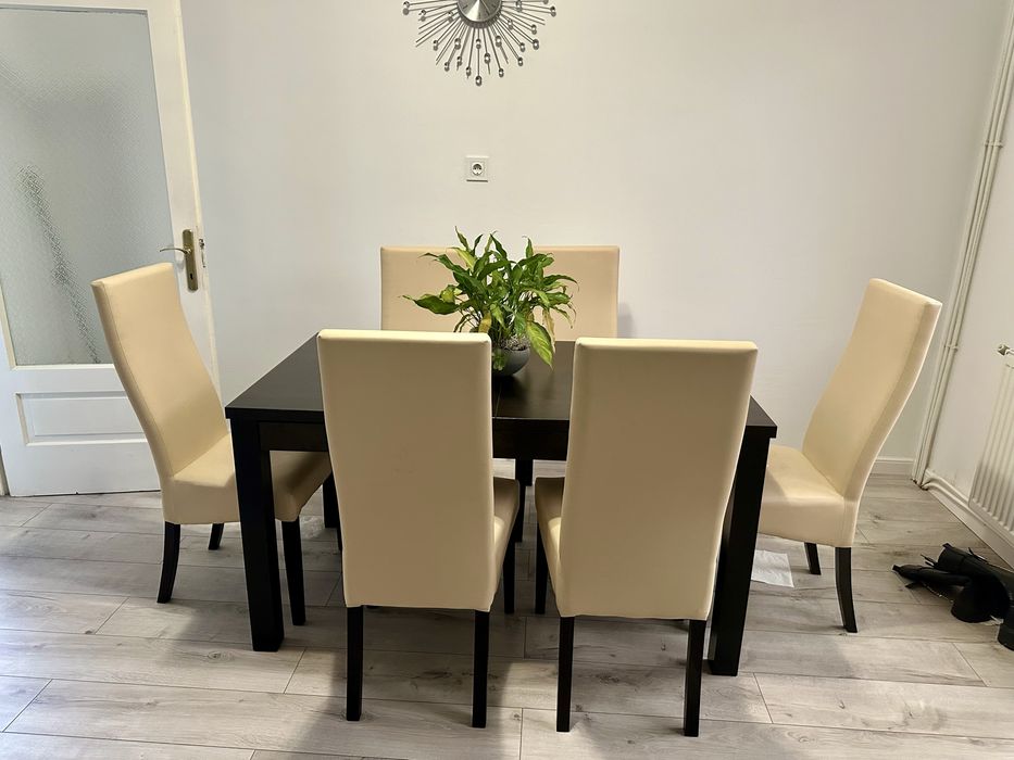 Masa bucatarie extensibila cu 6 scaune