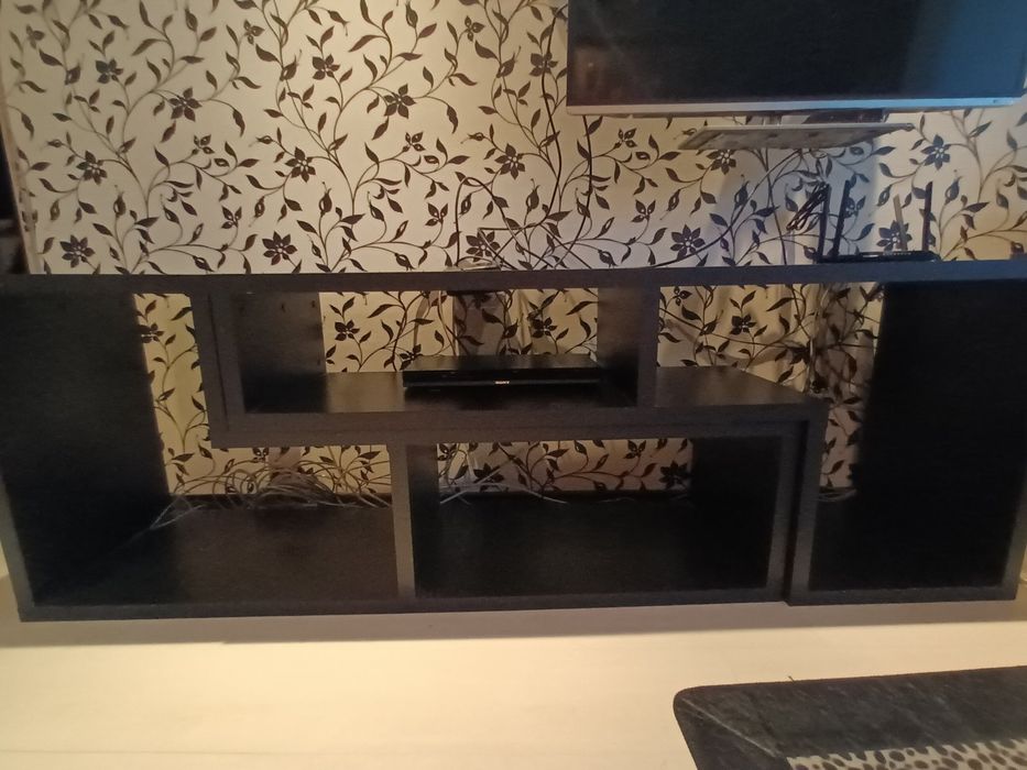 Масивен ТВ шкаф цвят венге