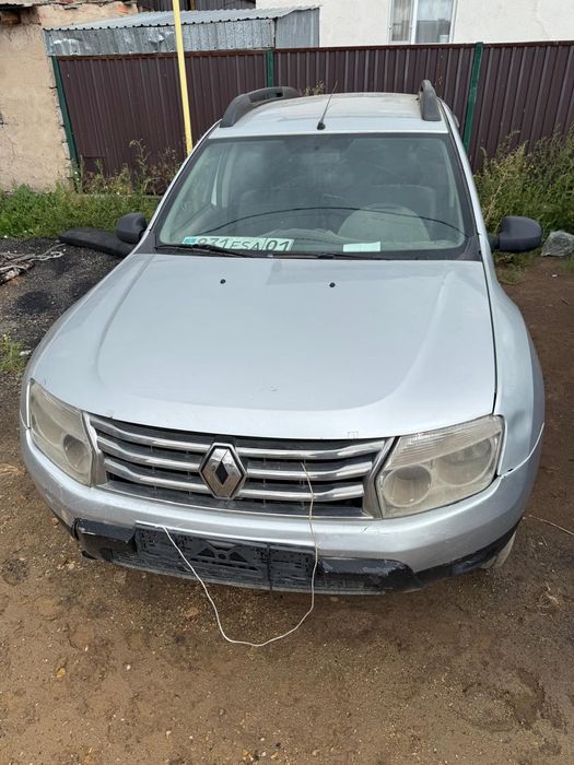 Продам рено дастер  2014