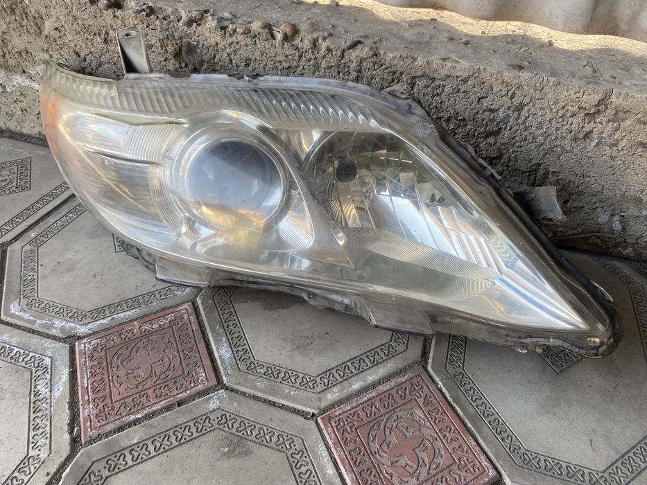 Продам фары на камри 40