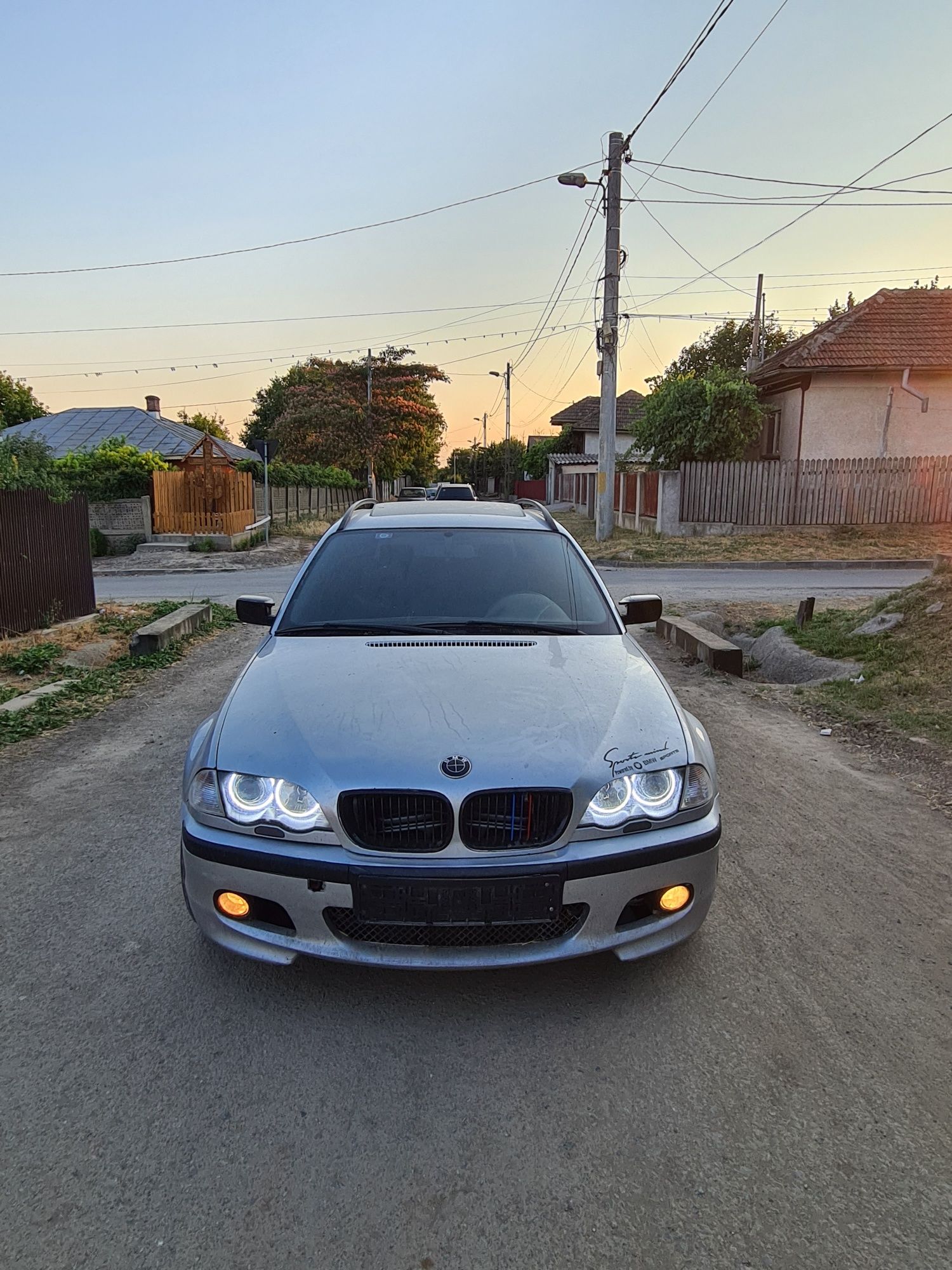 Dezmembrez bmw e46 320d 136cp