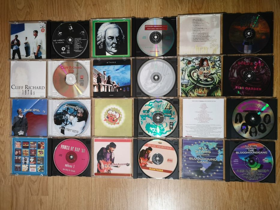 Vând CD-uri audio  muzică
