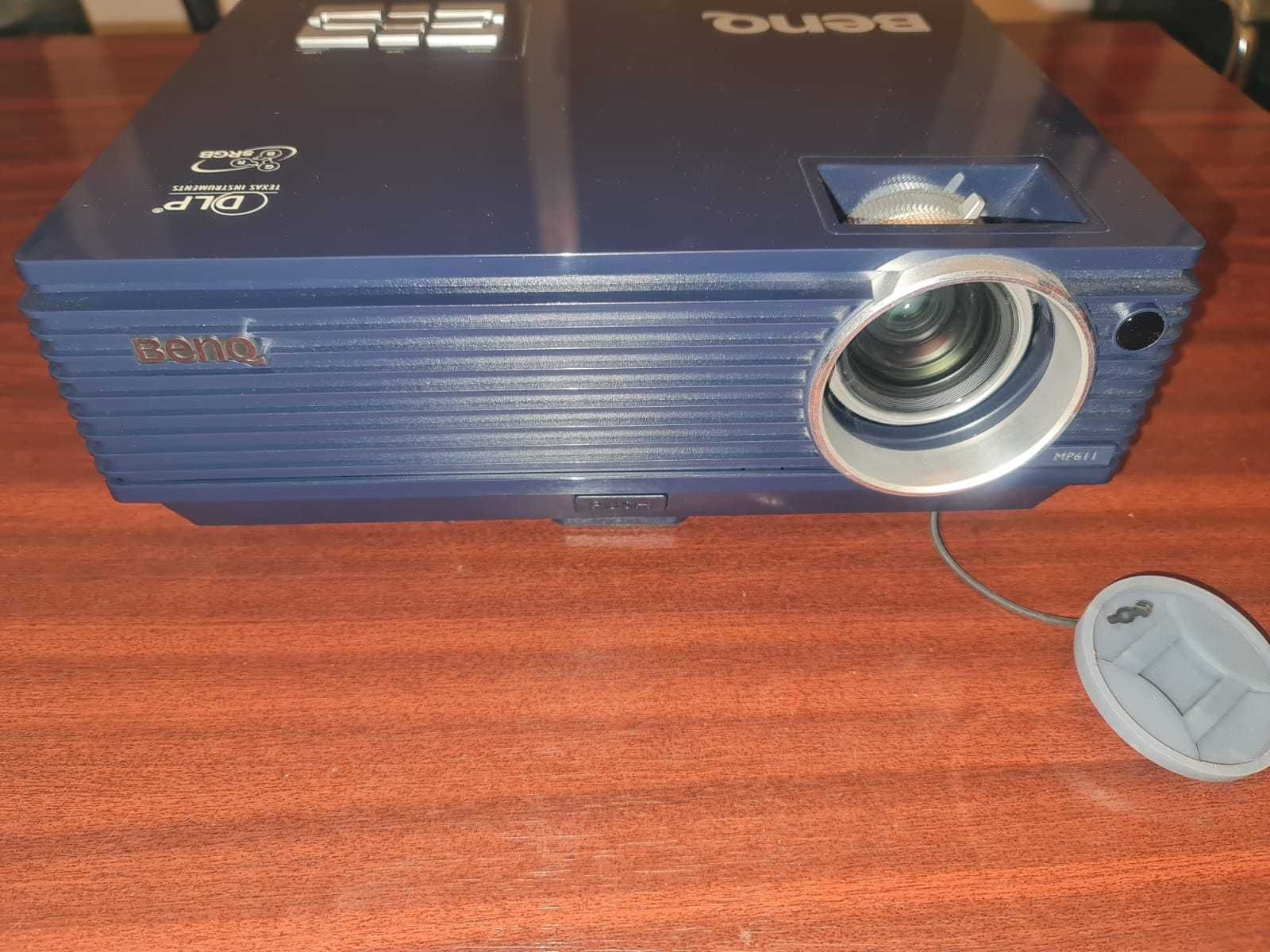 Videoproiector Benq MP611 cu toate accesoriile (Cabluri, telecomanda )