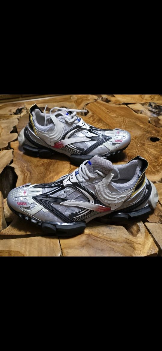 Оригинални обувки Balenciaga 43