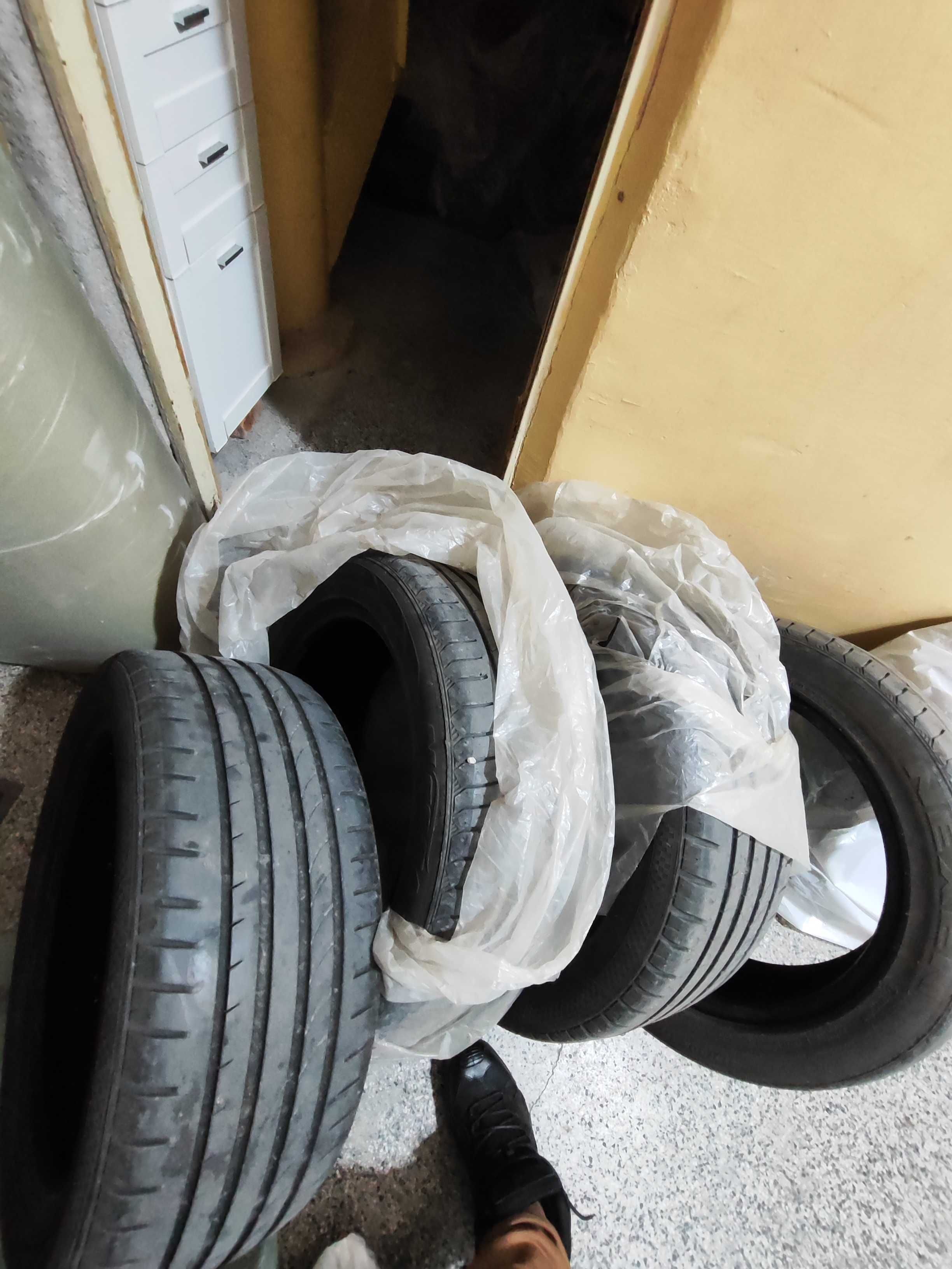 4 летни гуми  215/50 R 17
