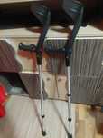 Carje medicale de aluminiu ,reglabile pe inaltime