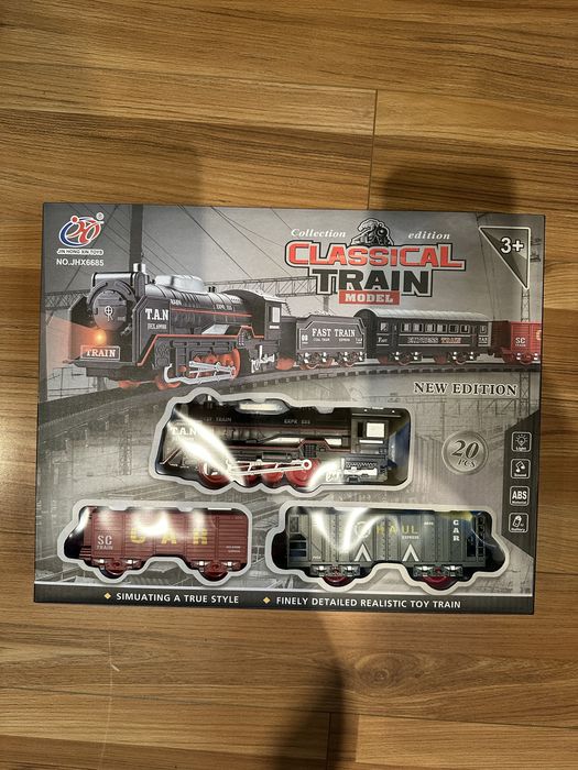 Tren clasic cu sina, cu lumini si sunet, NOU