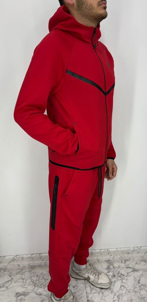Trening Nike tech
