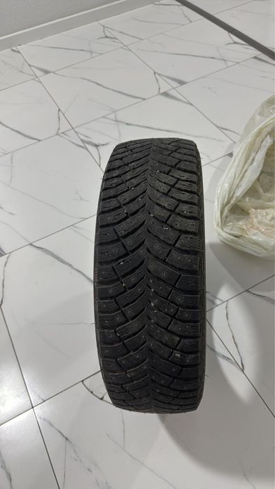 Продается шины зимние