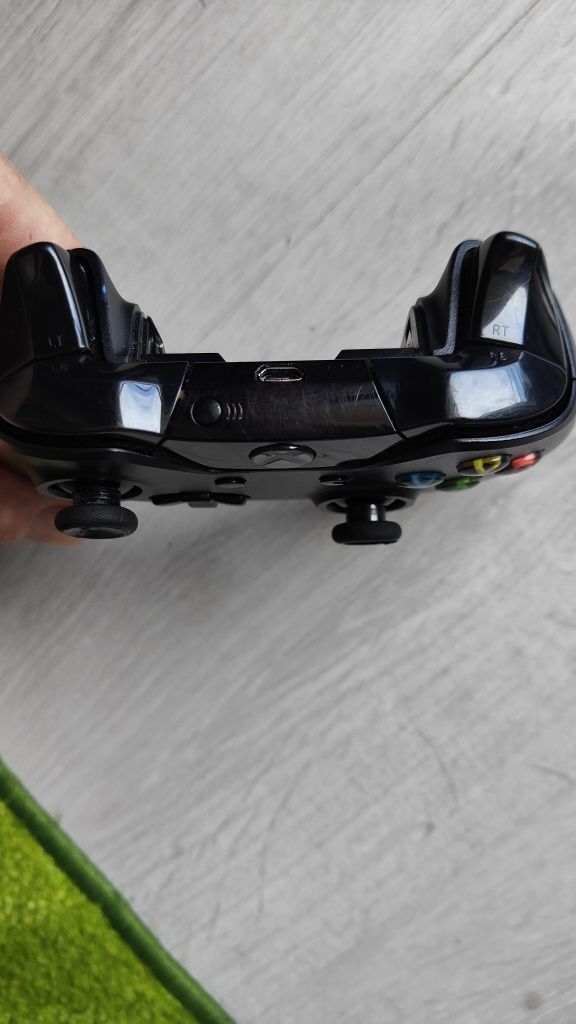 Controller maneta Xbox One-produs cu probleme