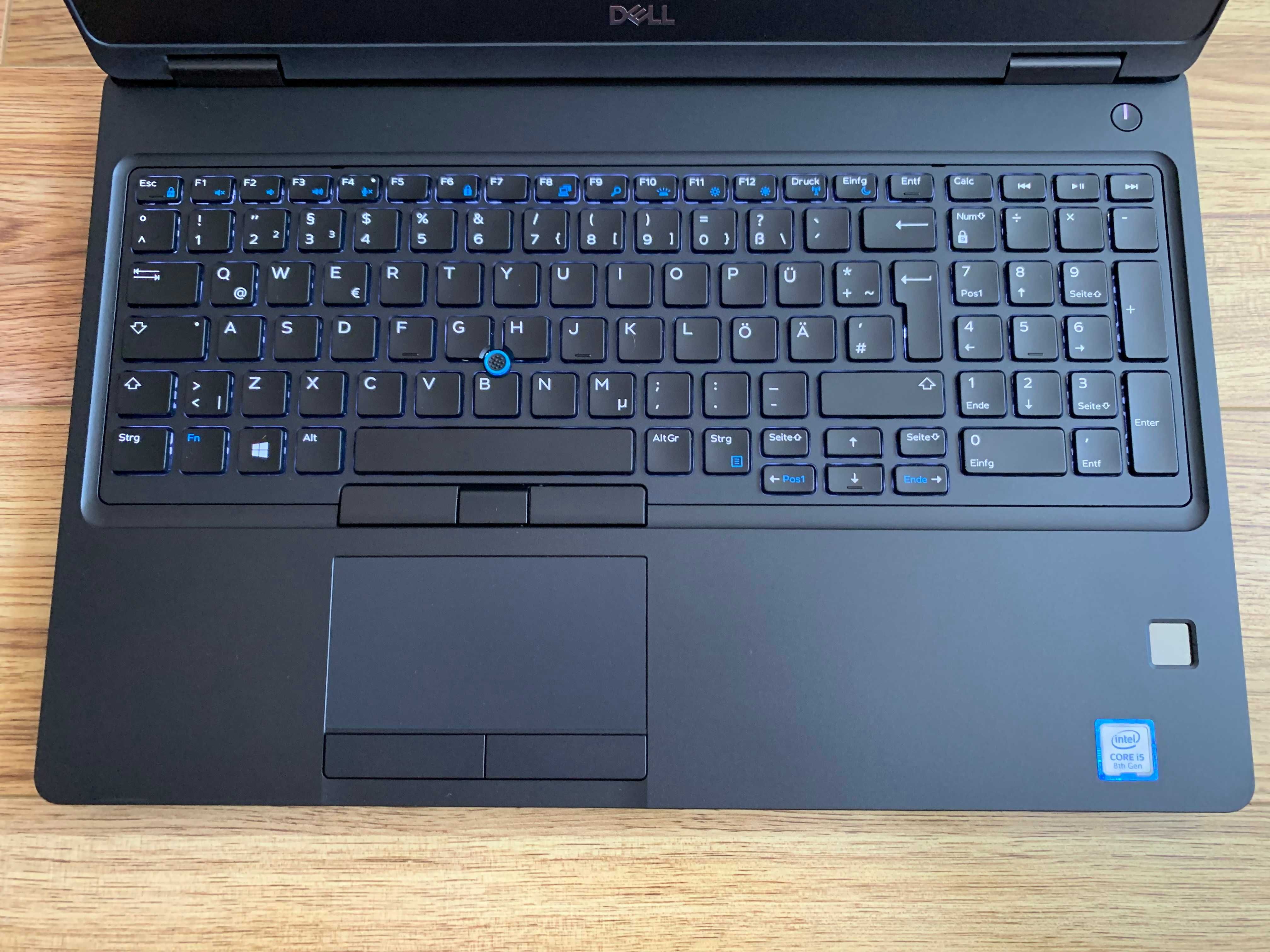 15.6 Dell Latitude 5590`Core i5-8350U/16GB RAM/512GB SSD/FHD IPS/Бат 8