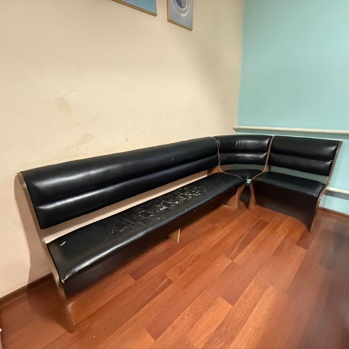 Срочно!Кухонный уголок в отличном состоянии