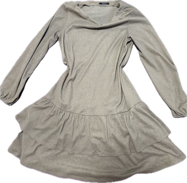 Мастилено зелена рокля