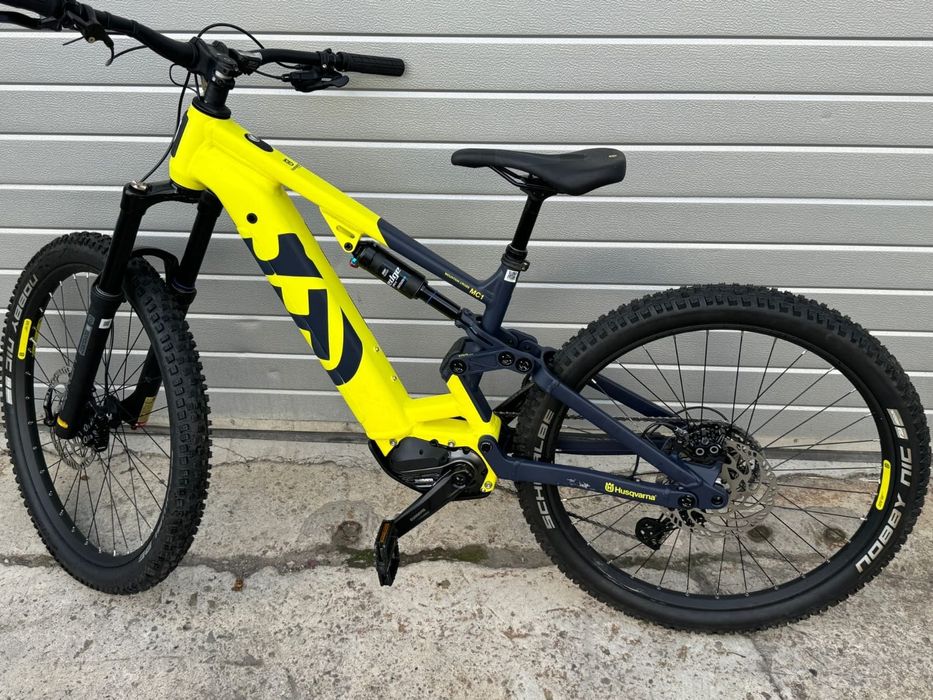 Bicicleta  electrica full-suspension S