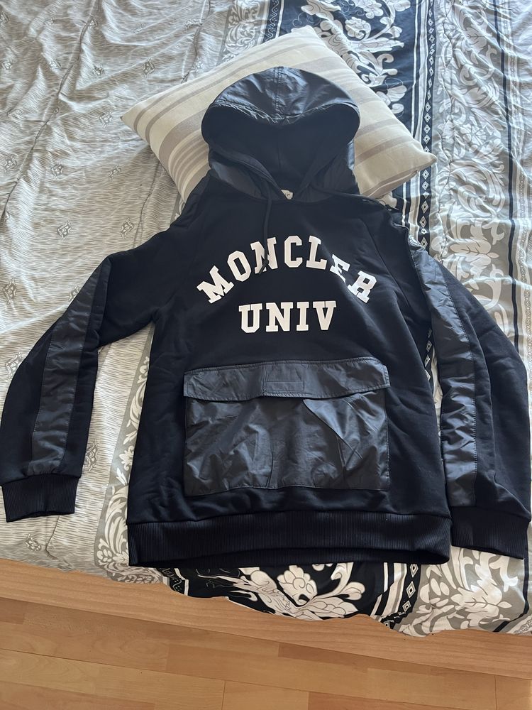 Хууди Moncler