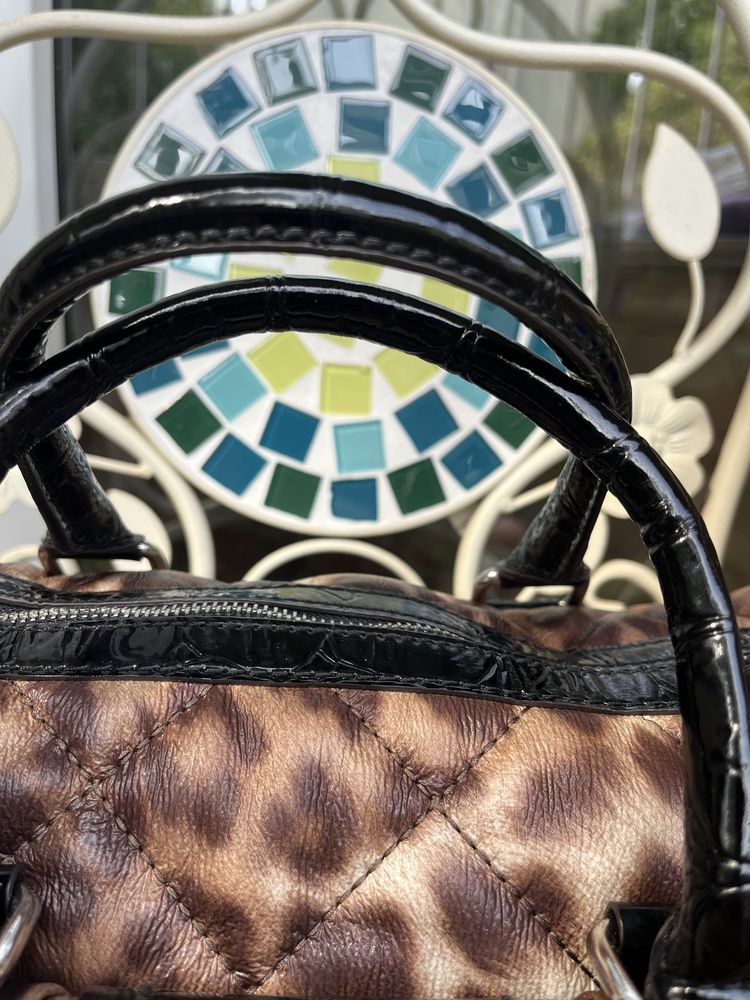 Дамска чанта Guess