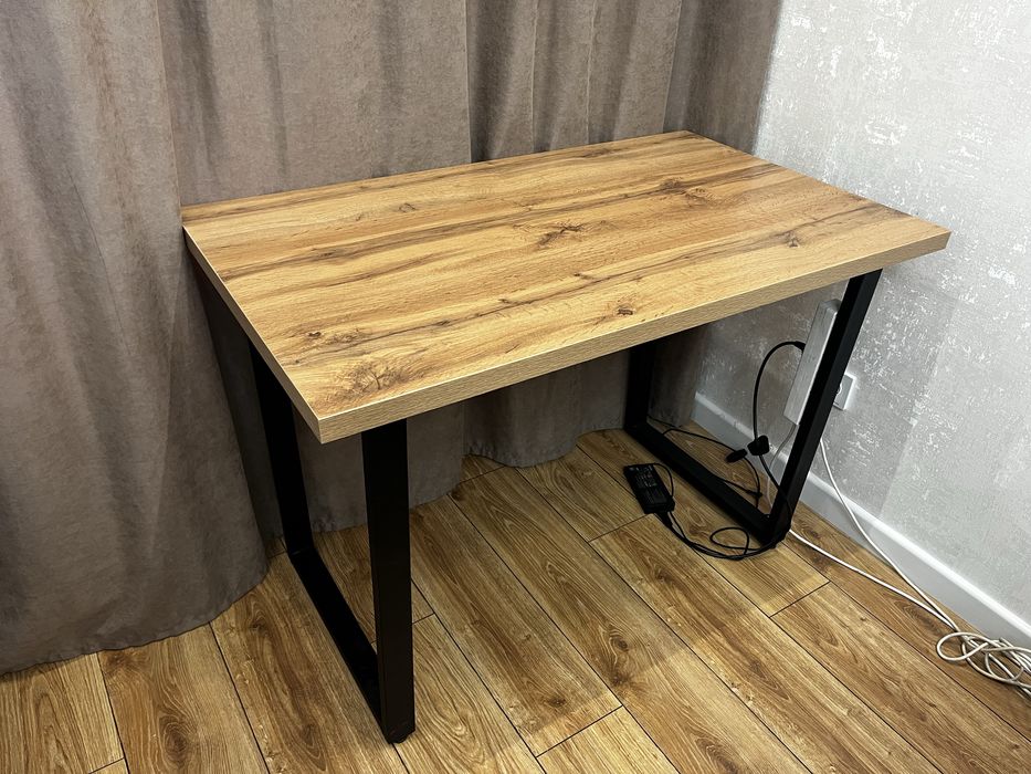 Продам Loft стол