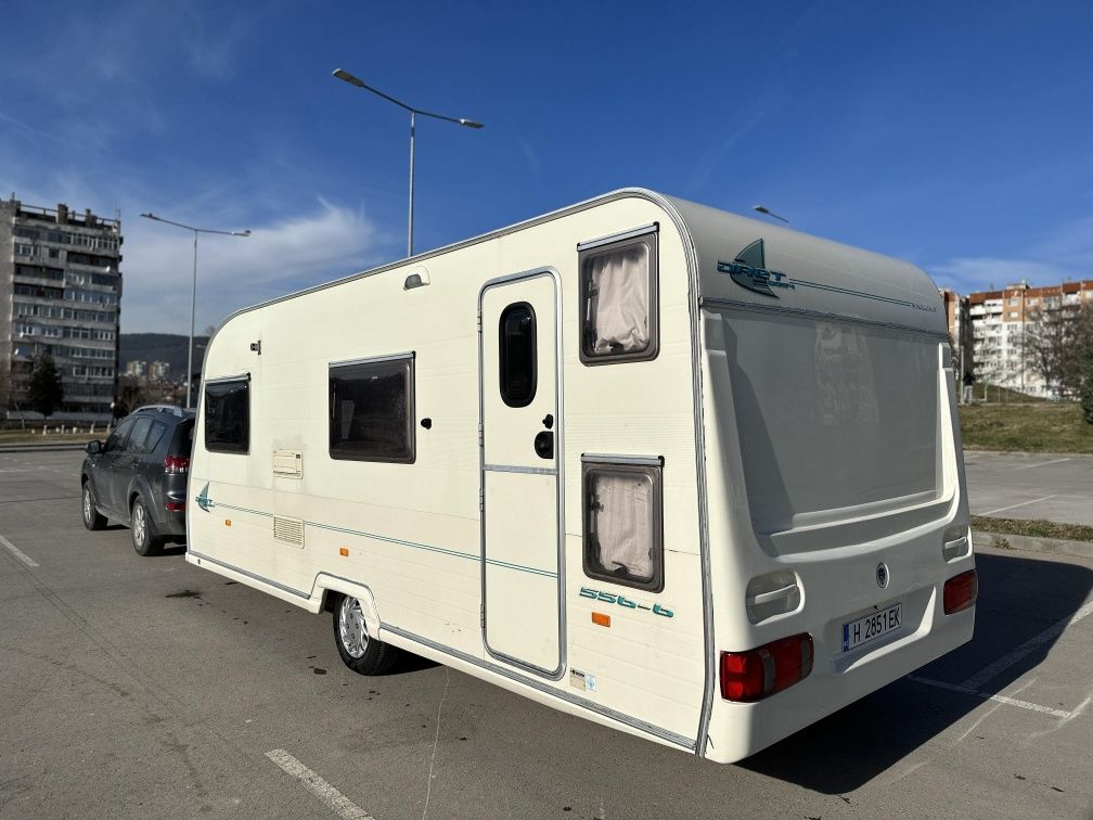 Продавам каравана Авондал Дарт 5.56м.