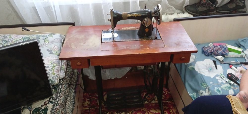 Швейная Ножная машинкв