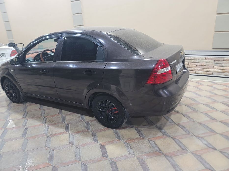 Nexia 3 vikupga beriladi.  Boshlaĝich 2000$