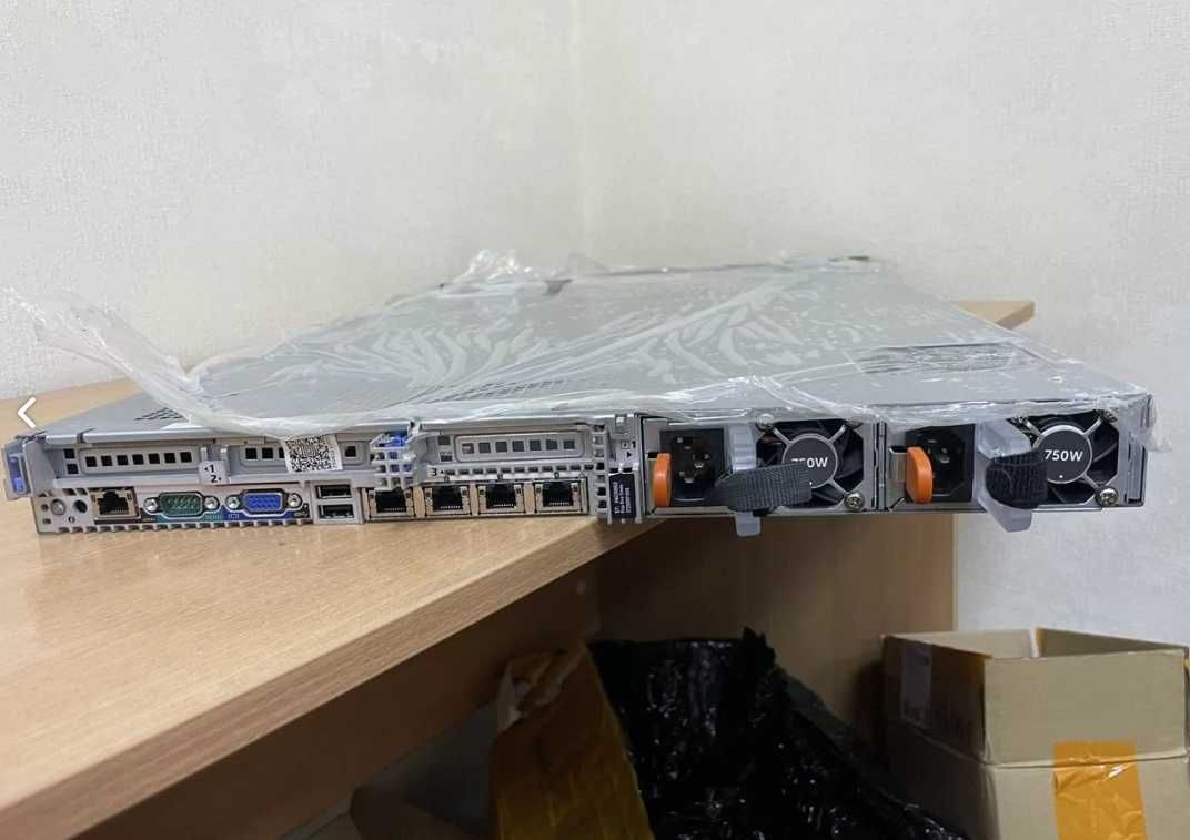 Dell PowerEdge R630 10SFF (год гарантии)