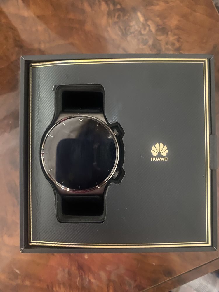 Продаю практически новые Часы HUAWEI WATCH 2 pro