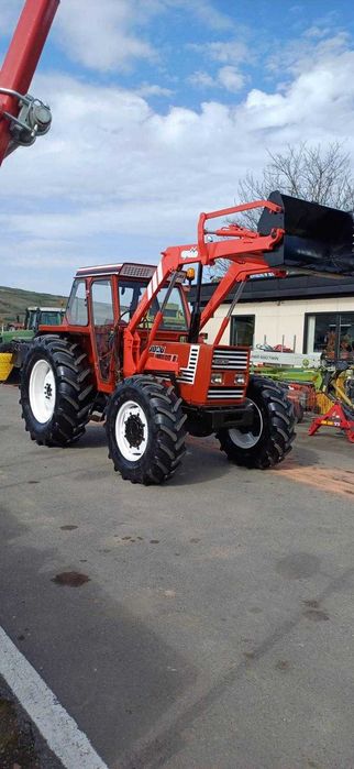 Tractor Fiat 880-5 cu incarcator frontal