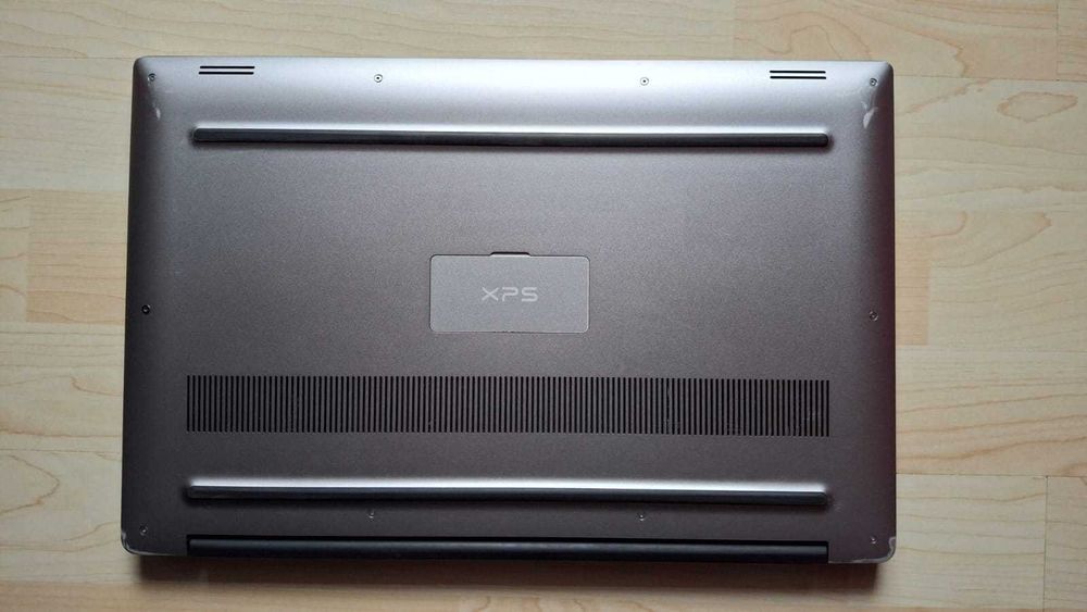 Dell XPS 15 9560 | i7 + 32GB RAM | SSD | Baterie Nouă