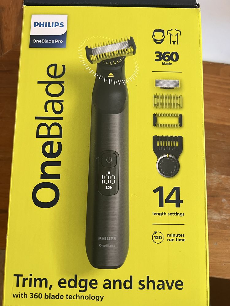 Тример Philips One Blade Pro пълен комплект
