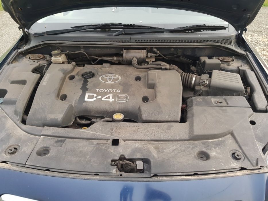 Dezmembrez Toyota Avensis 2.0 D4D 2005