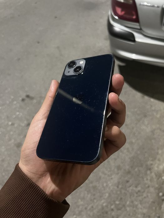 Iphone 13 в отличном состояние