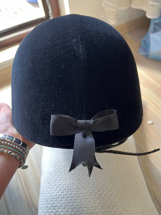 Каска за конна езда Champion+ подарък камшик