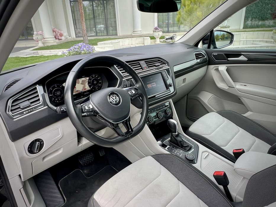 Volkswagen Tiguan 2.0TDI 239CP 4-Motion!Garantie 12 Luni!Finantare!