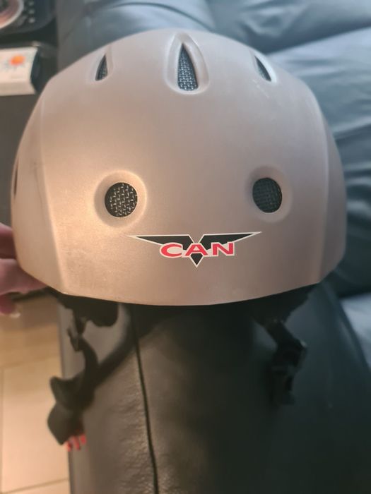 каска за ски втора употреба