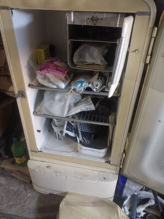Продам холодильник Днепр