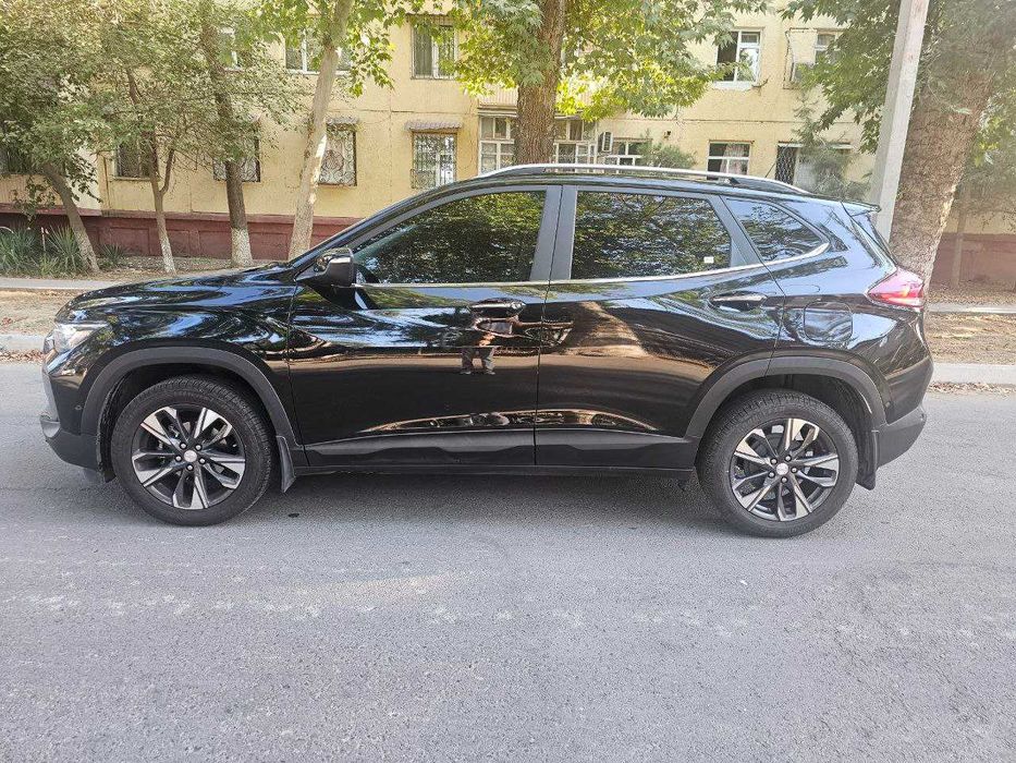 Продаем chevrolet tracker 2 premier    2024