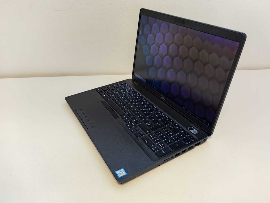 Laptop Dell Latitude 5501 i7-9850H nVIDIA impecabil GARANTIE 1 an