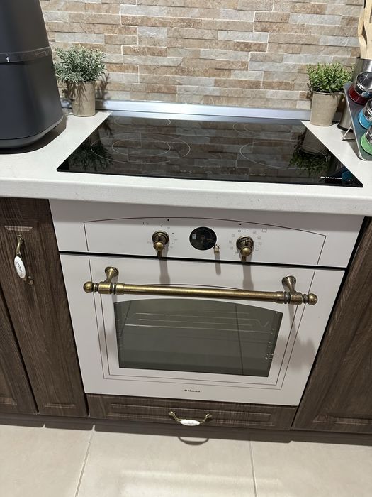 Vand cuptor si plita electrică Hansa