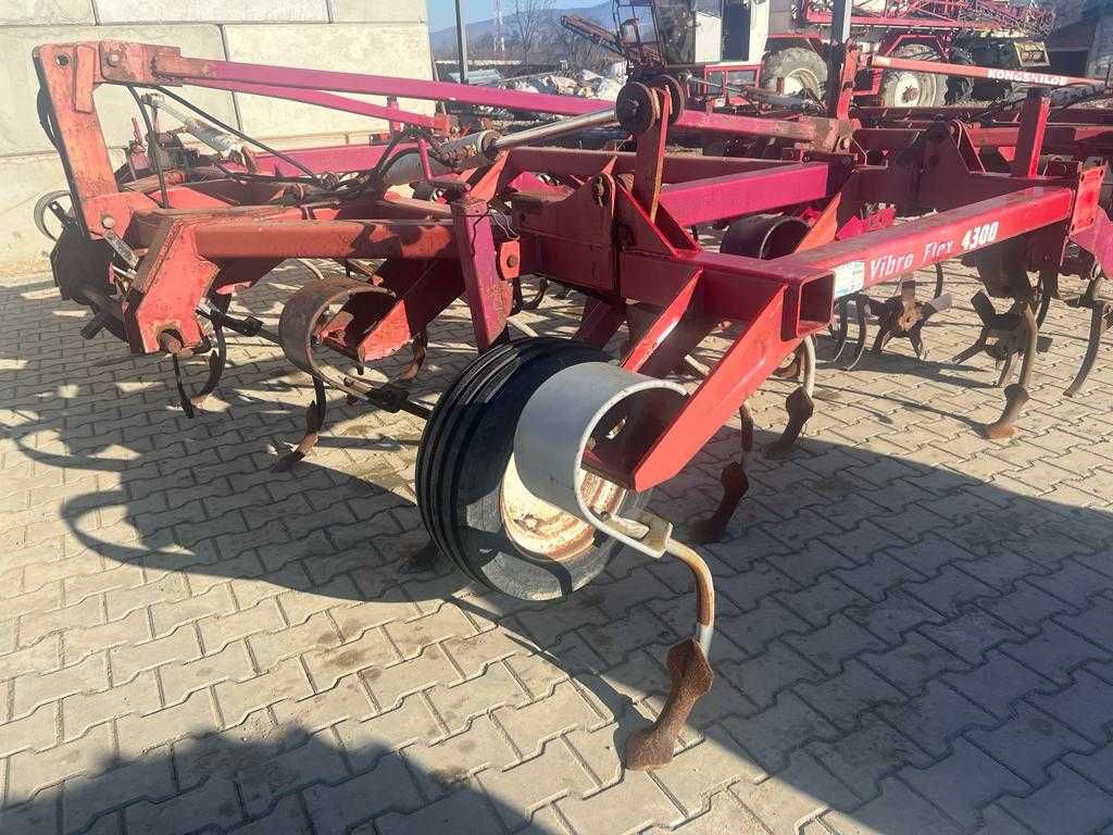 Cultivator / combinator / Scarificator Kongskilde  - 4,3 m