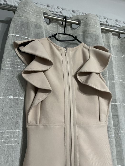 Rochie crem de seara