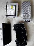 Navigatie G30 Evo, ceasuri digitale, amplificator harman, display