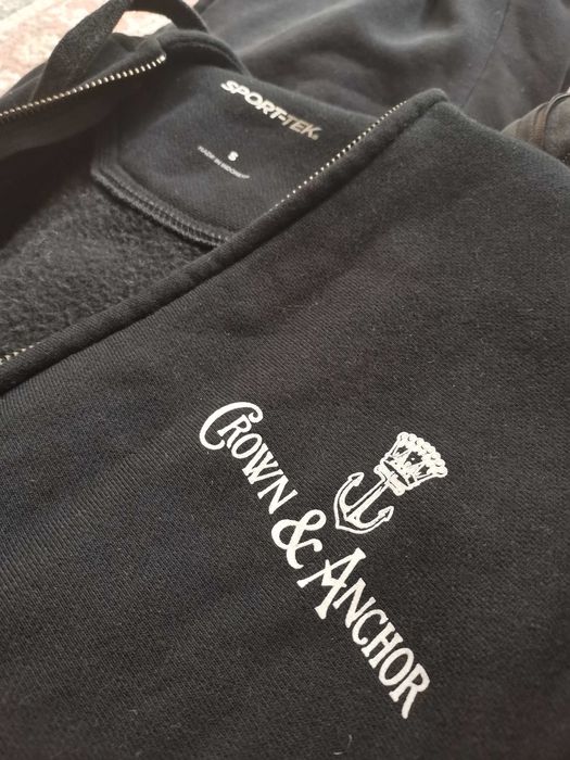 Суитчър с качулка и долнища за спорт размер S / M  Подаряват се!