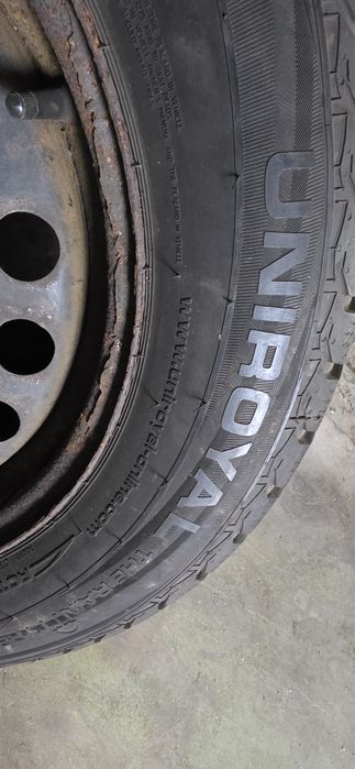 Гуми 2бр 195/65/15 - 1бр  - 65лв