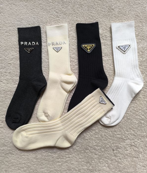 Дамски чорапи различни цветове