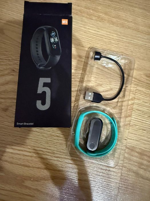 Фитнес гривни / смарт часовник