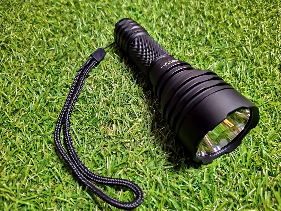 Convoy C8+  Lanterna PROFESIONALA  cu Led SST-40 - 2000 Lm