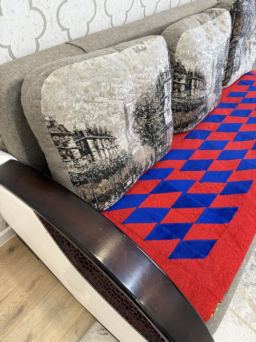 Продам диван в отличном состояний