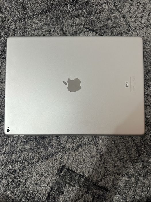 Vand Ipad Pro 12.9 2017 sau schimb cu Xiaomi Pad 6