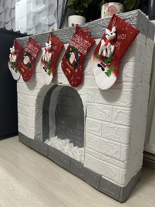 Șemineu decorativ handmade din carton