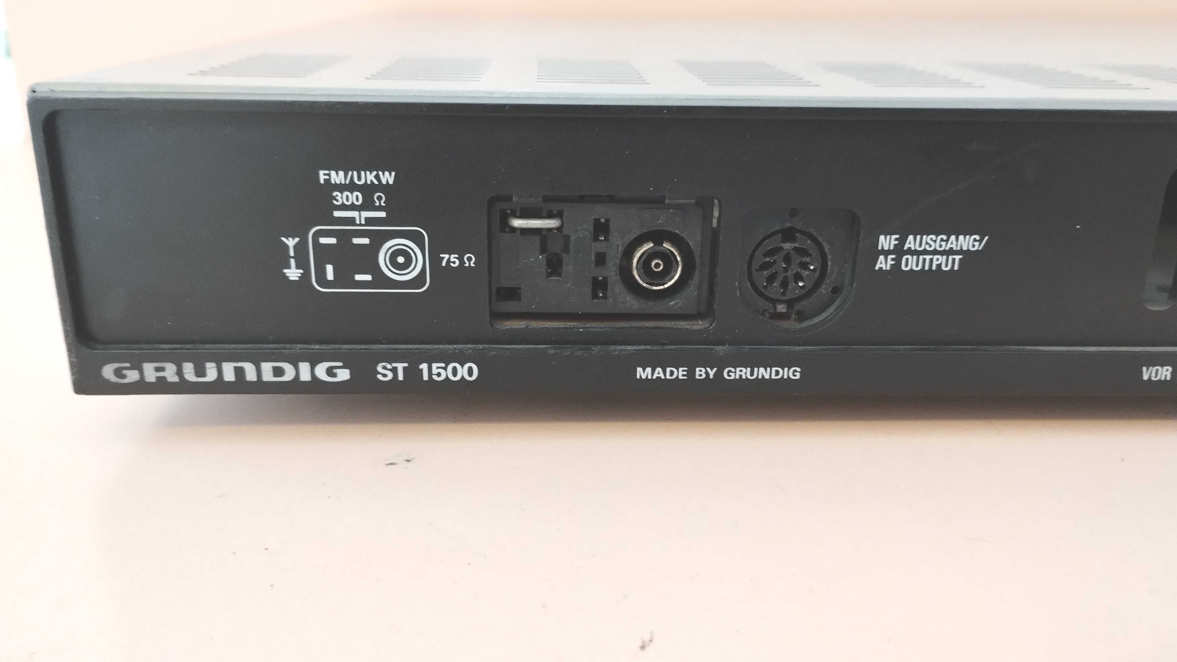 tuner muzica Grundig ST1500